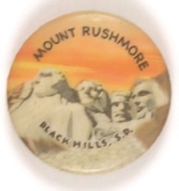 Mt. Rushmore Travel Pin