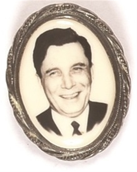 Willkie Oval Cameo Pin